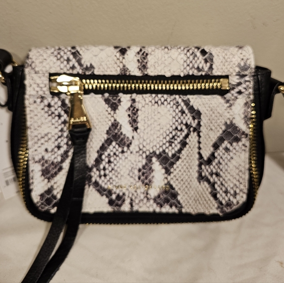 $168 genuine leather Sorrento mini crossbody vanilla snake Aimee kestenberg - Picture 6 of 16